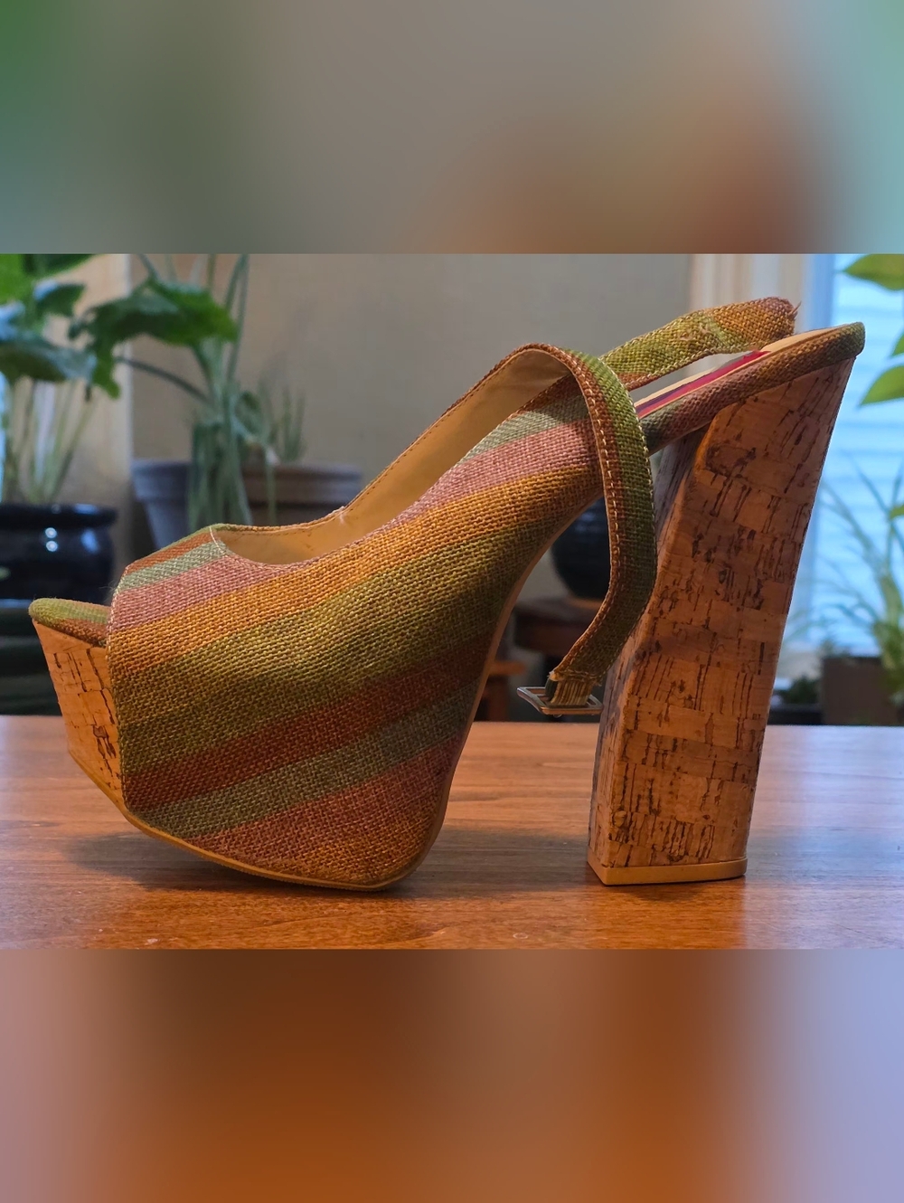 Platform Sandals - Picture 2 of 6